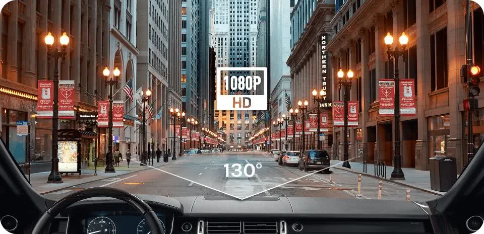 1080P HD и широкий угол обзора 130° Разрешение 1080P позволяет запечатлеть более четкие детали в дороге.  Широкое поле зрения 130° уменьшает слепые зоны и обеспечивает полное покрытие 3 полос движения.
