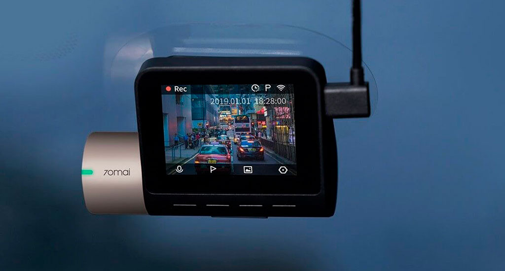 xiaomi 70mai dash cam lite Видеорегистратор оснащен индикатором записи. Синий цвет индикатора означает, что запись остановлена, зеленый оповещает о старте записи, красный сигнализирует о сбое в работе устройства.